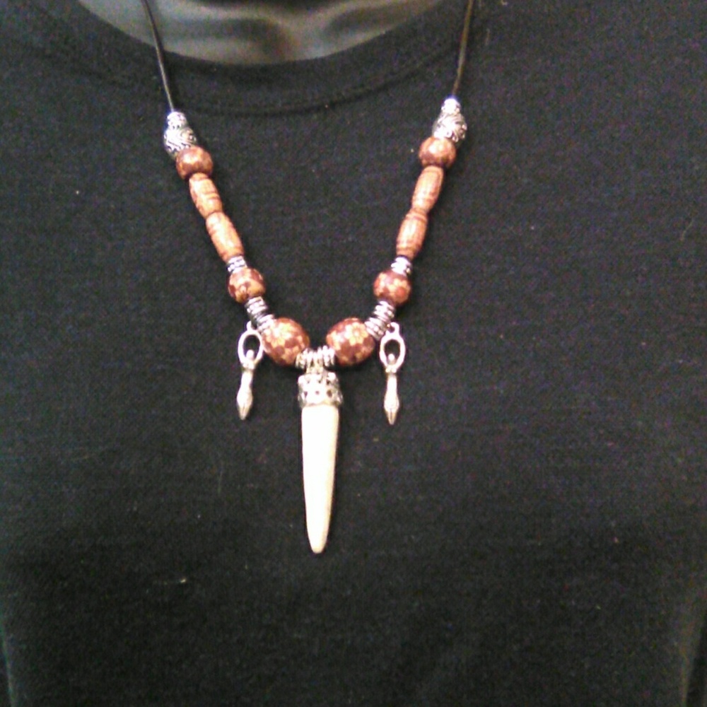 New authentic deer antler necklace